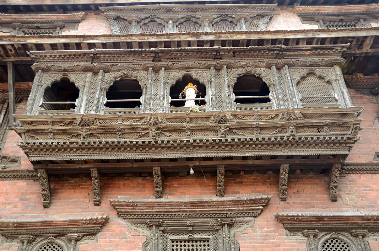 Kathmandu Bhaktapur 09-3 Old Traditional Carved Windows 